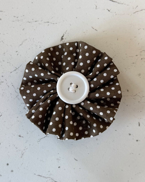 Chocolate Drop Collar Blossom — front view | Hector's Threads
