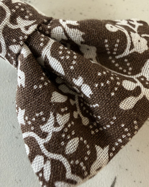 Cocoa Garden Dog Bow — closeup view | Hector's Threads