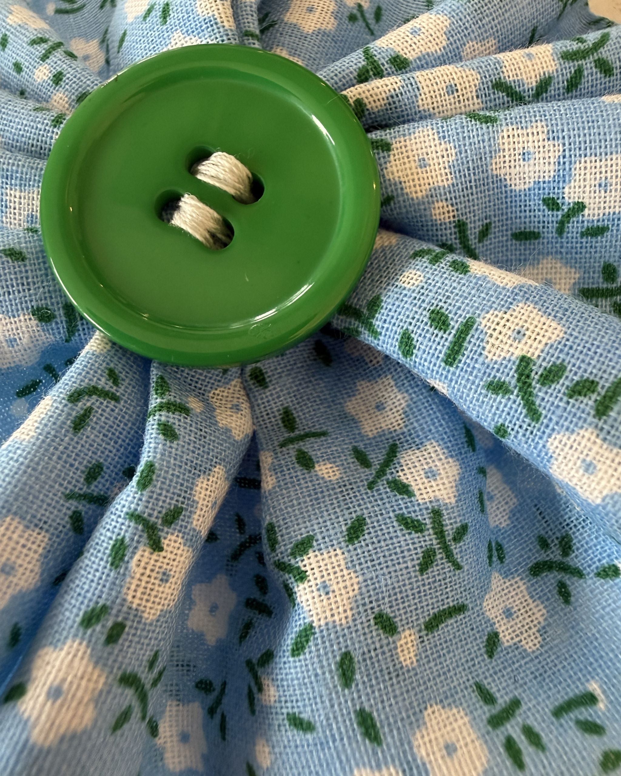 Daydream Collar Blossom — closeup view | Hector's Threads
