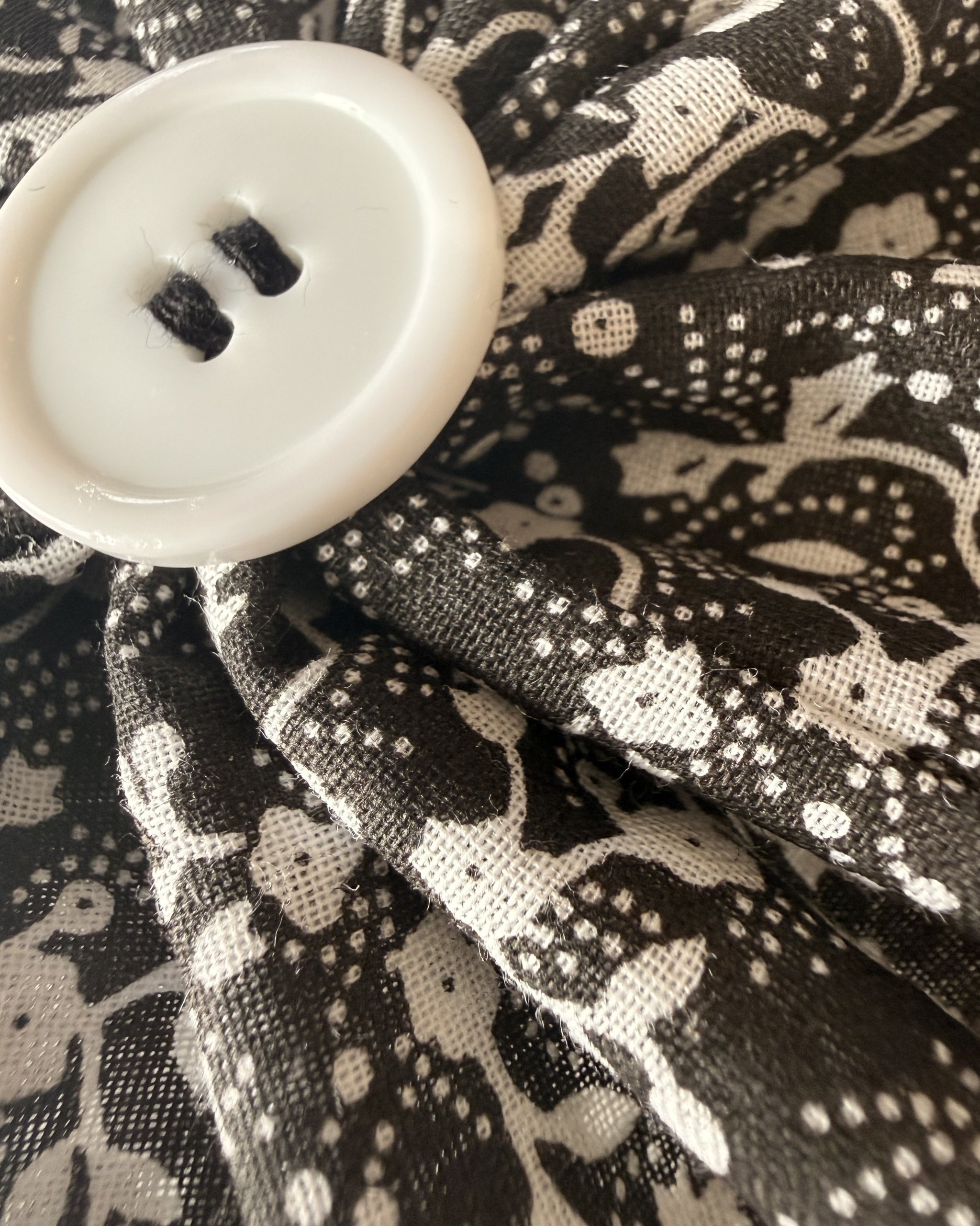 Moonlit Lace Collar Blossom — closeup view | Hector's Threads