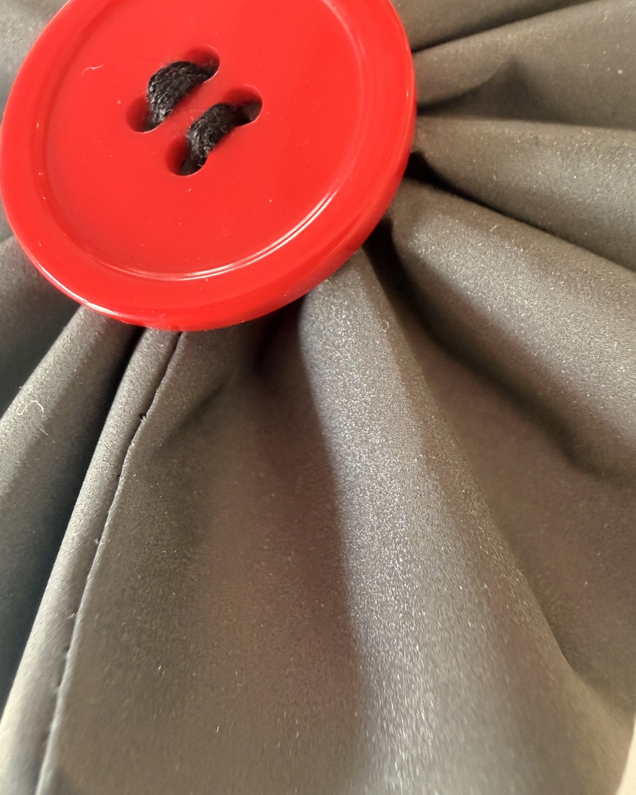 Reflective Red Collar Blossom — closeup view | Hector's Threads