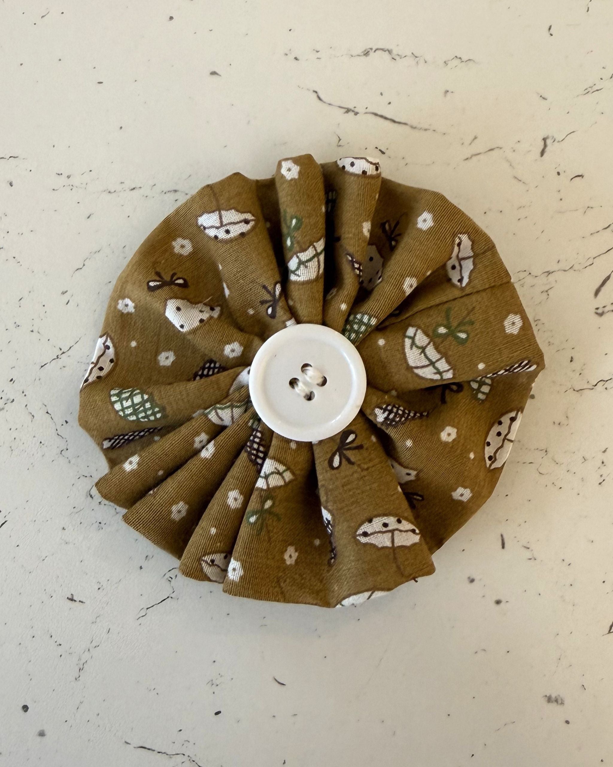 Up & Away Collar Blossom — front view | Hector's Threads