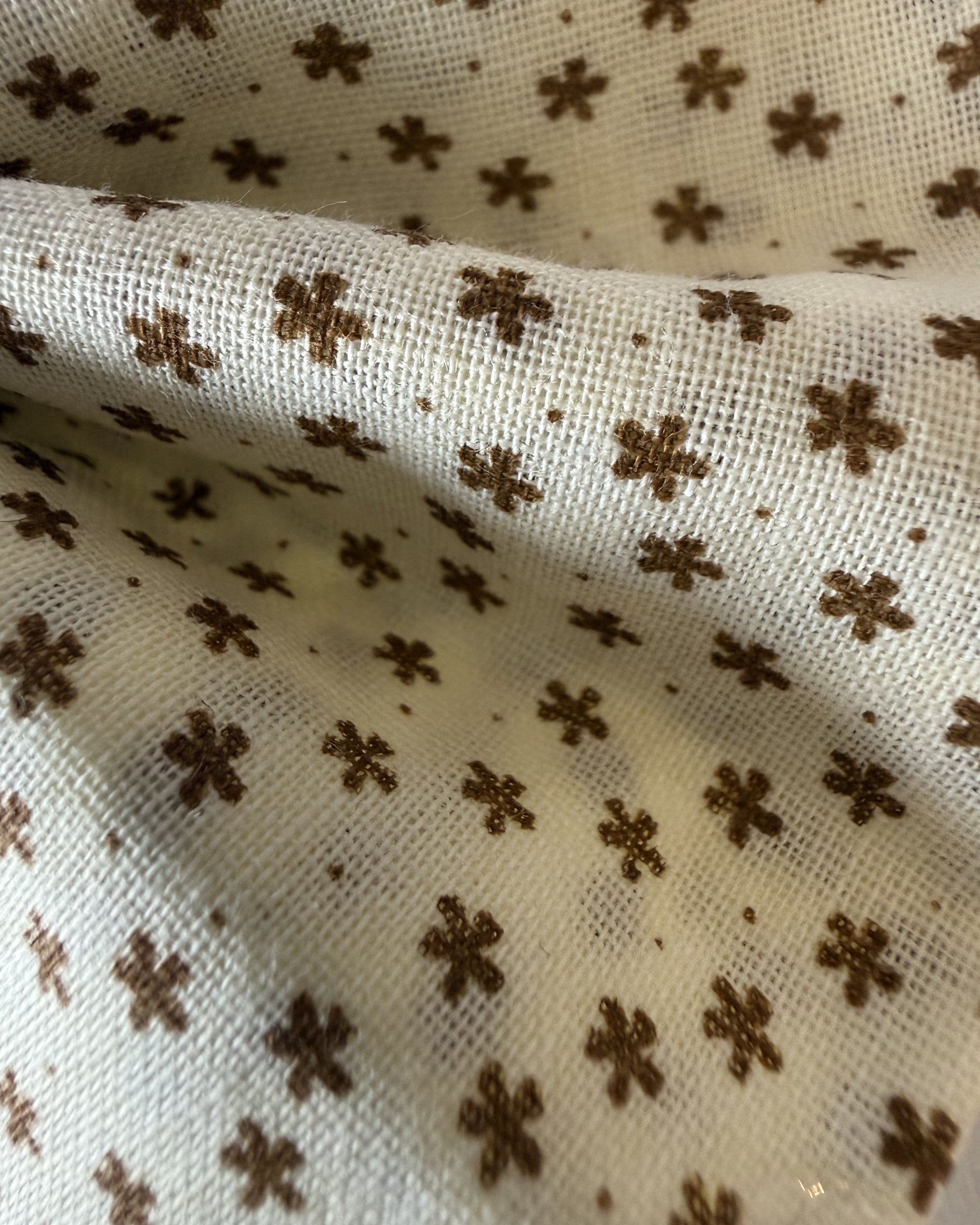 Vintage Star Dog Bow — closeup view | Hector's Threads